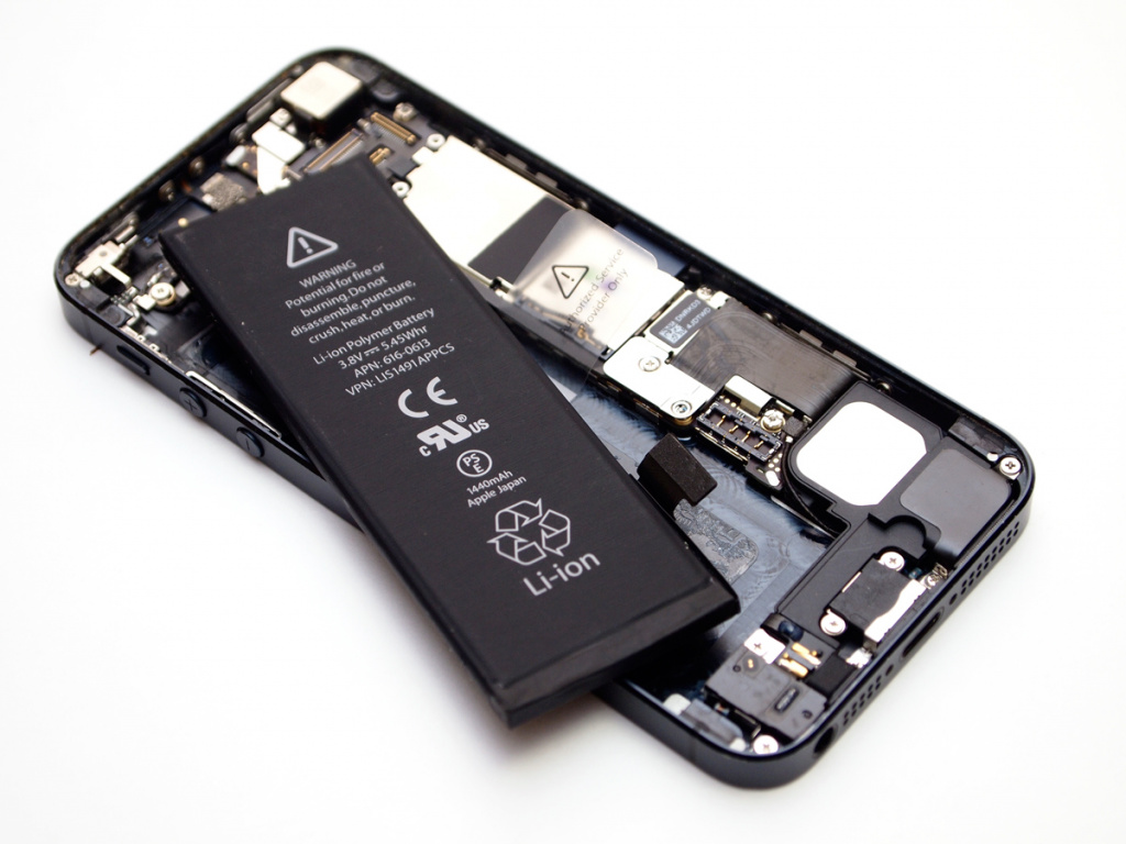 Замена батареи iphone xs apple
